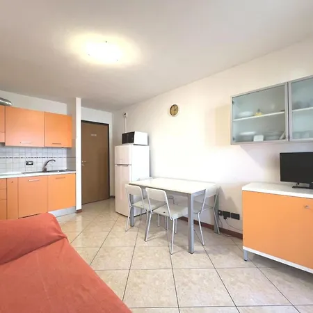 Spacious In For Four Guests Apartment
